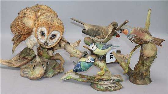 Six models of birds and two models of flowers